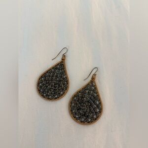 Elegant Gold and Gray Teardrop Earrings